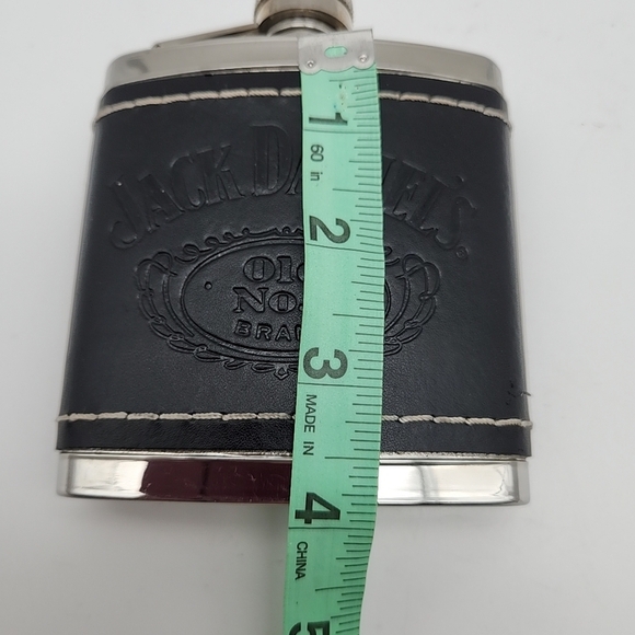 Jack Daniels Old No.7 Stainless Steel + Black Leather Wrapped Flask 5 oz 2009 - Picture 6 of 6